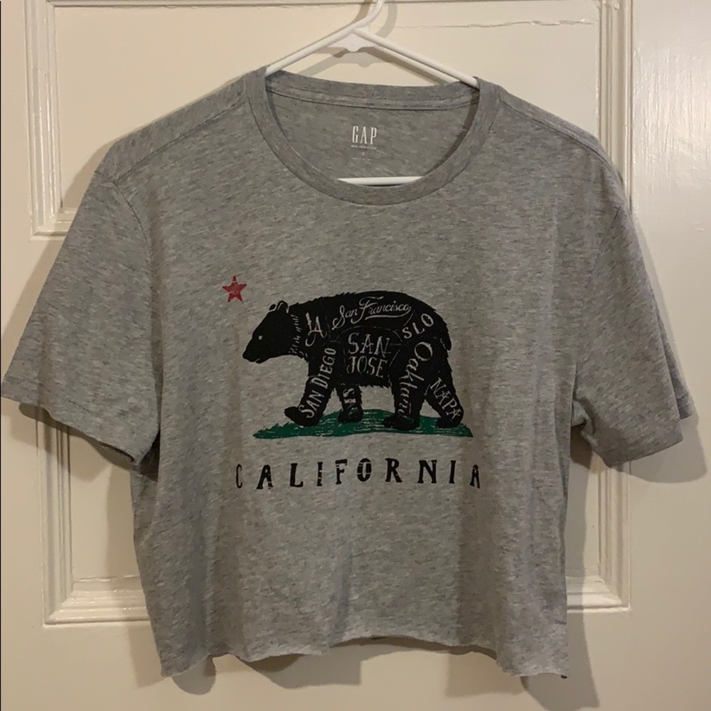 graphic tee :)